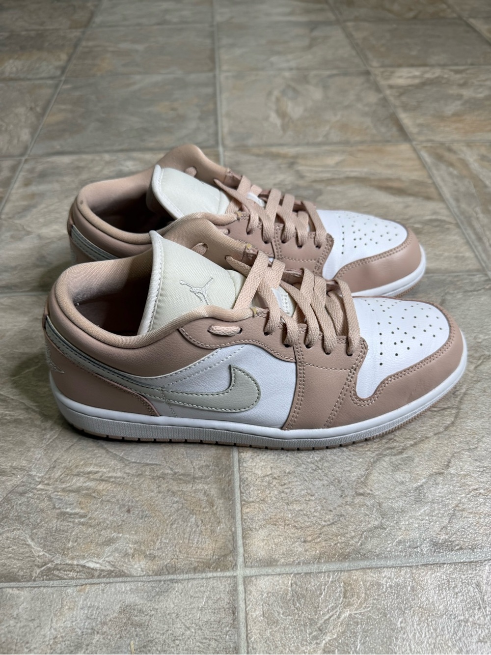 Air Jordan 1 Low Particle Biege Women’s Shoe Size 10 Biege DC0774-120 Preowned - Picture 2 of 8